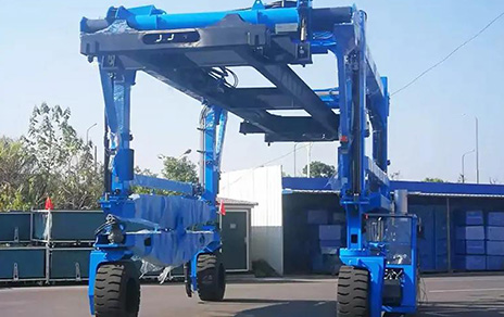 Container Straddle Carrier-3